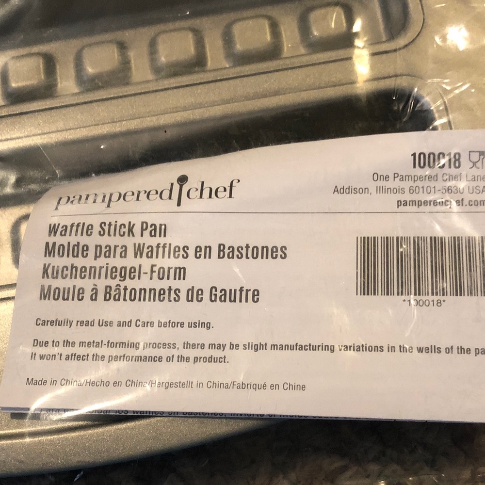 Pampered Chef Silver Mini Waffle Stick Pan - 7 Cavities - Picture 3 of 4